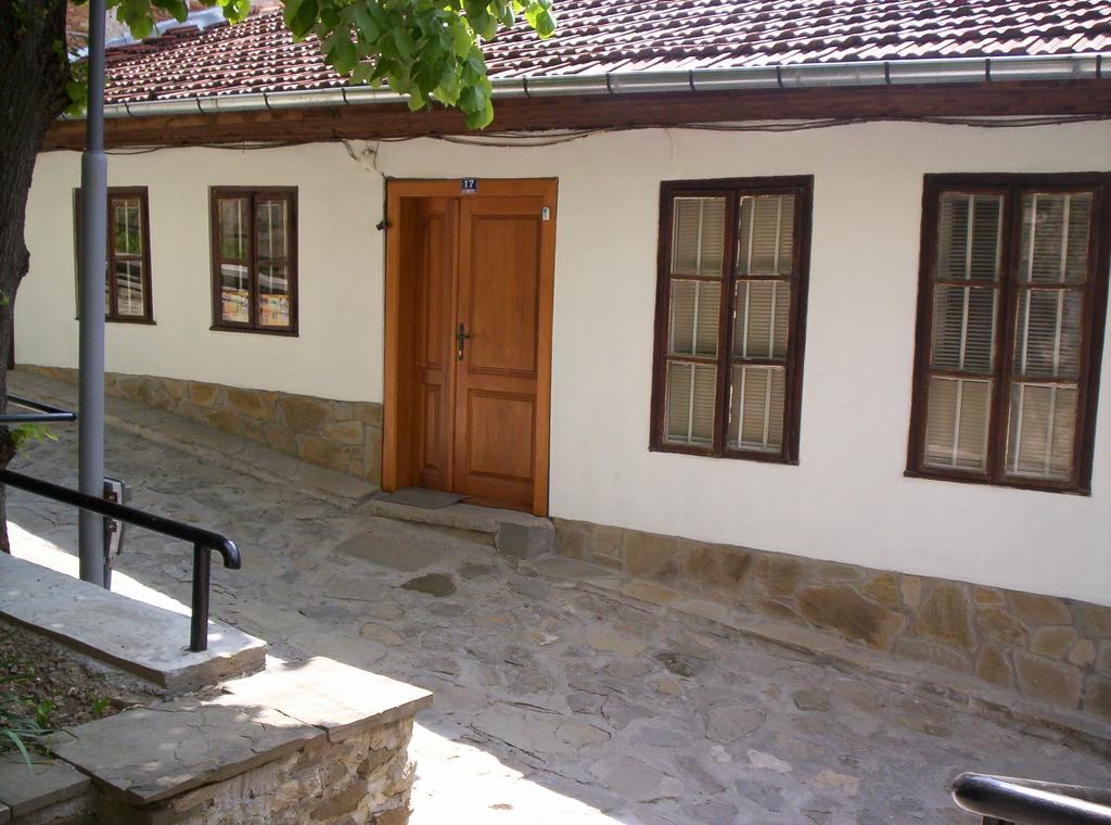 Hostel Pashov Veliko Tarnovo Exterior photo